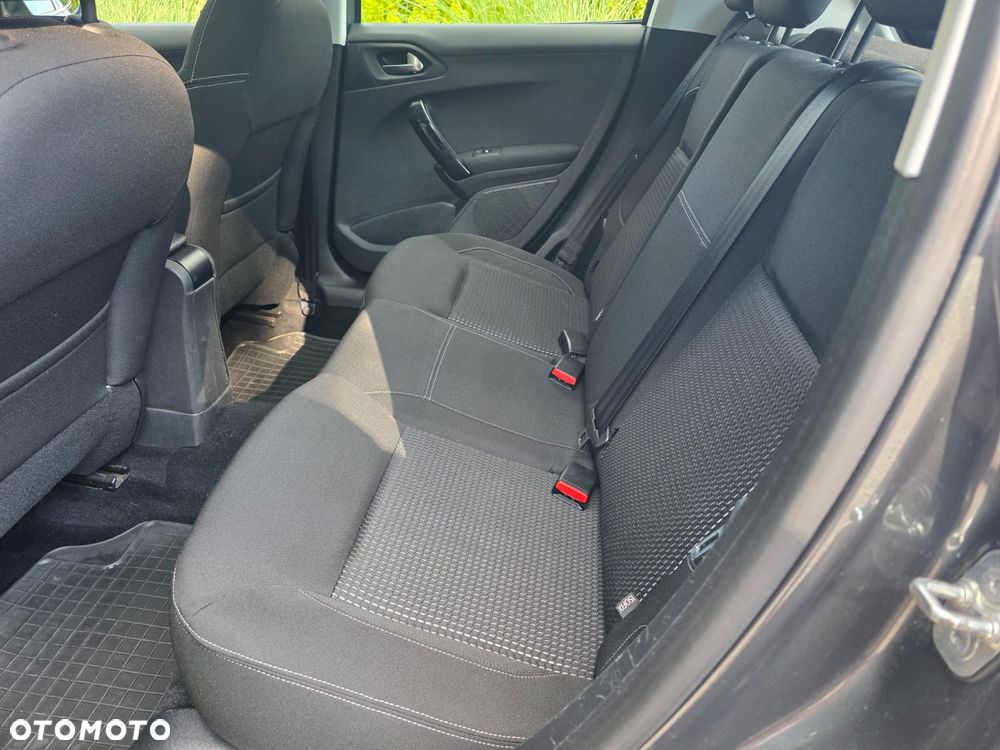 Peugeot 208 1.2 PureTech Allure - 20
