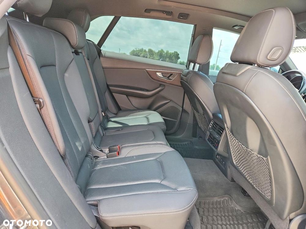 Audi Q8 55 TFSI mHEV Quattro Tiptronic - 12