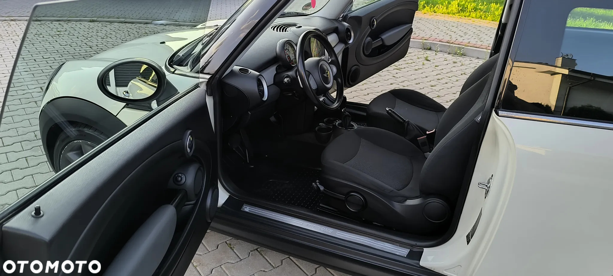 MINI ONE Standard - 5