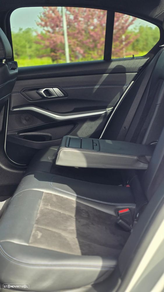 BMW 318 d Pack M Auto - 22