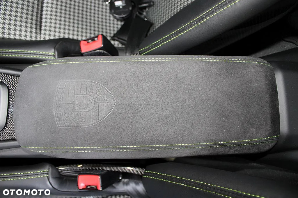 Porsche 911 GT3 RS - 29