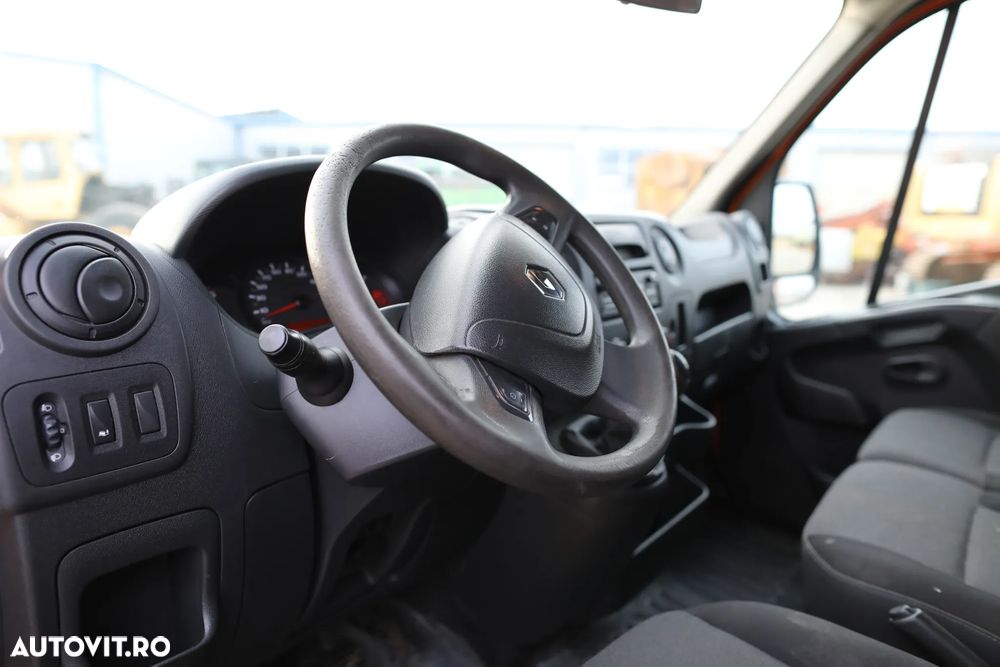 Renault Master III - 11