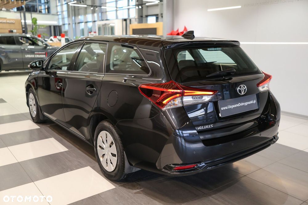 Toyota Auris - 4