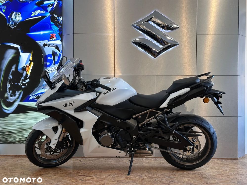 Suzuki GSX - 10