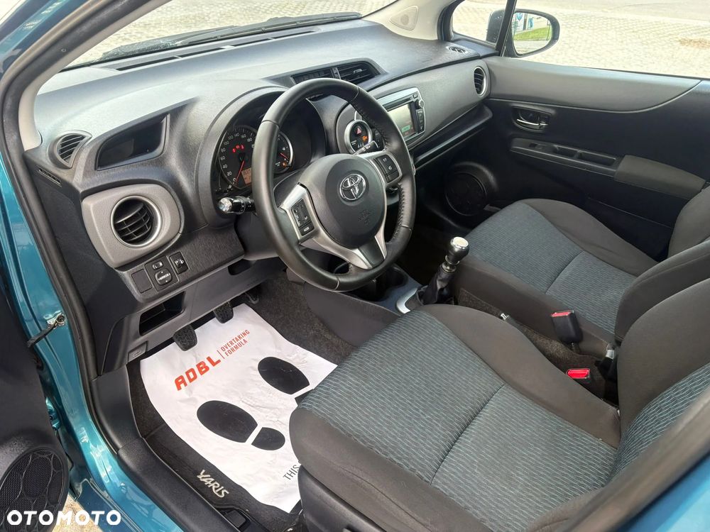 Toyota Yaris 1.33 VVT-i Lounge - 22