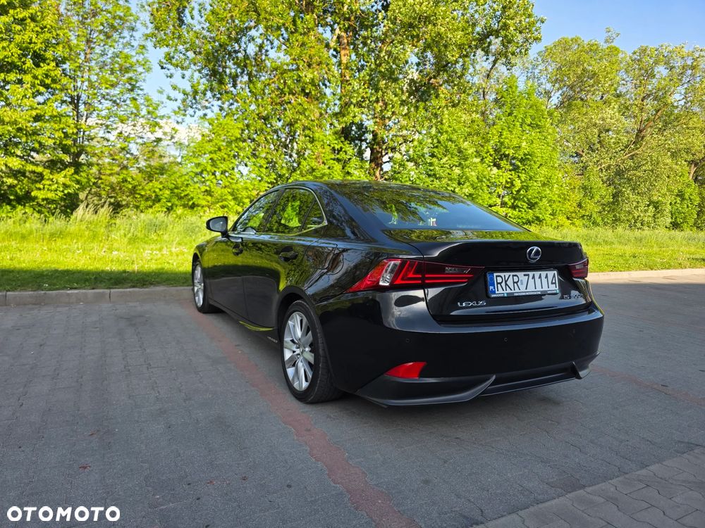 Lexus IS - 4