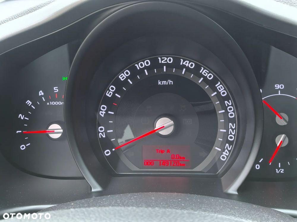 Kia Sportage 1.7 CRDI 2WD Dream-Team Edition - 27