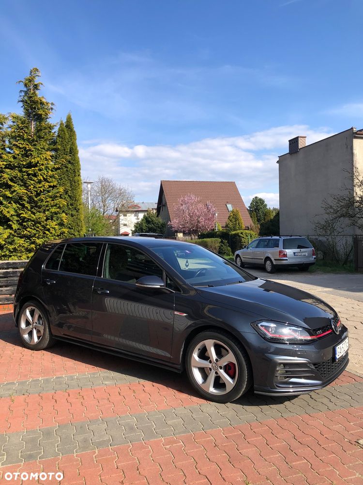 Volkswagen Golf GTI (BlueMotion Technology) Performance - 2