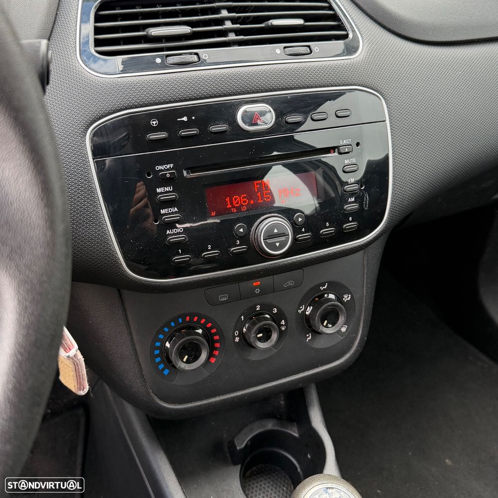 Fiat Punto 1.2 Lounge S&S - 11