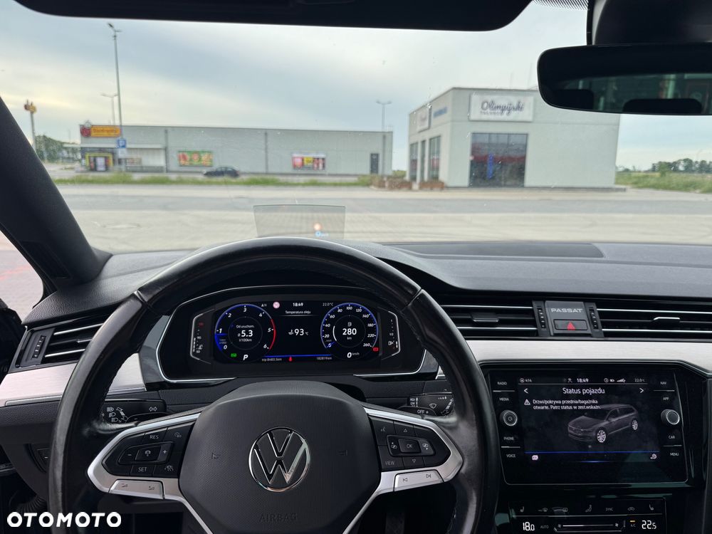 Volkswagen Passat 2.0 TDI SCR DSG Elegance - 17
