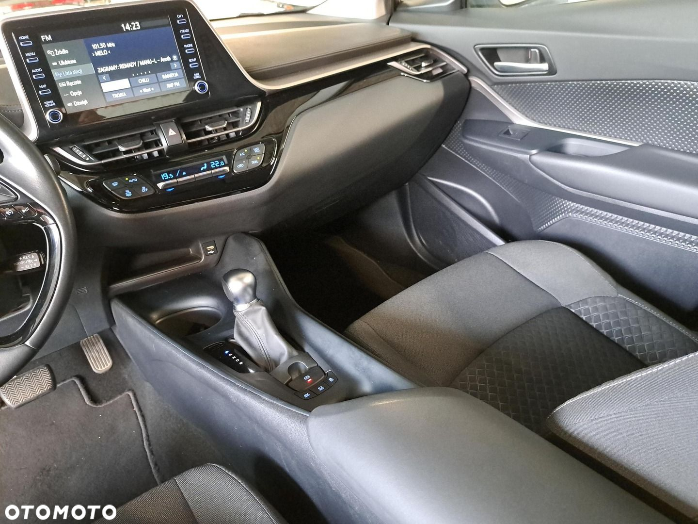 Toyota C-HR - 25