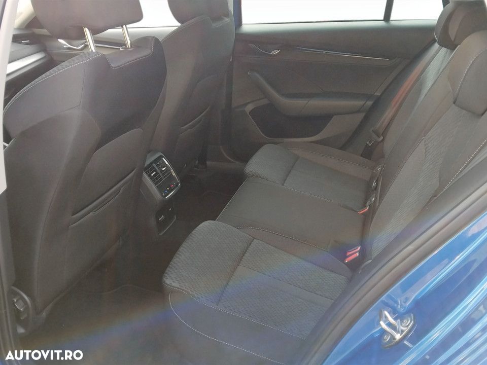 Skoda Octavia 2.0 TDI AMBITION DSG - 19