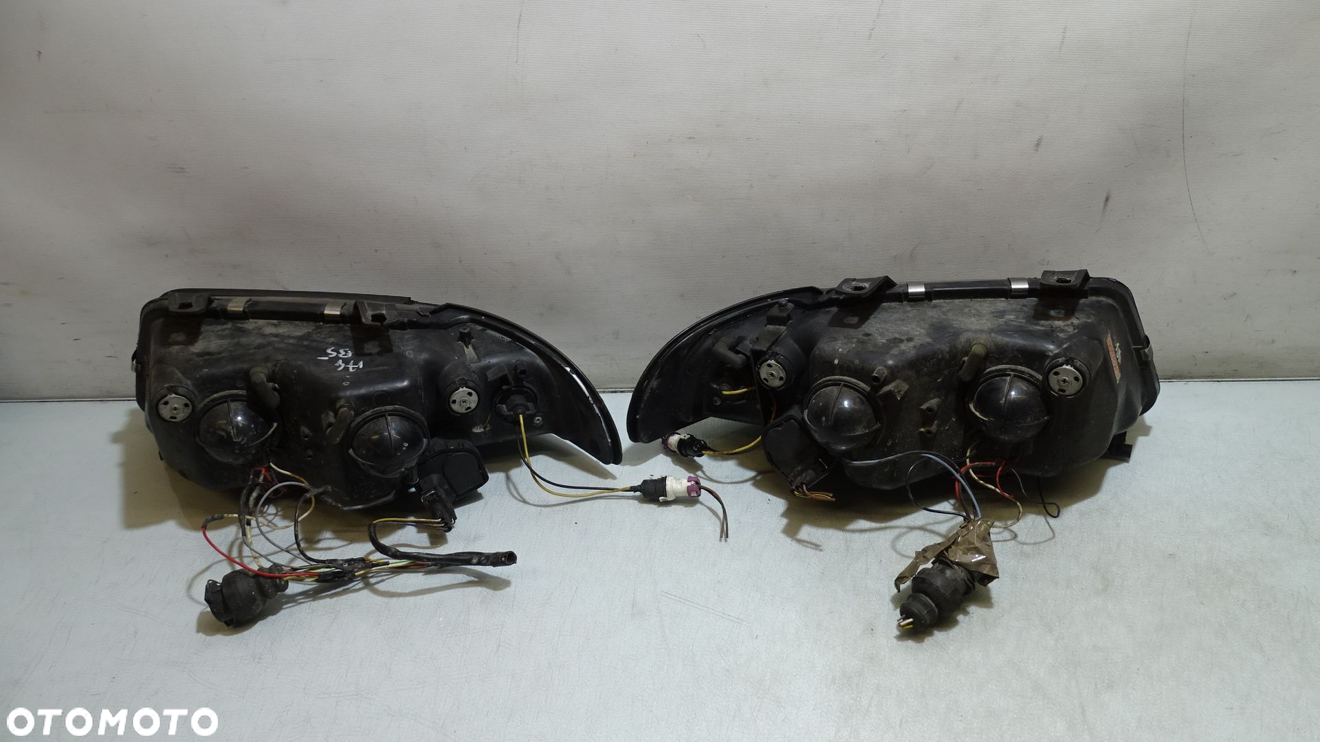 LAMPY PRZEDNIE KPL. AUDI A4 B5 1.9TDI - 8
