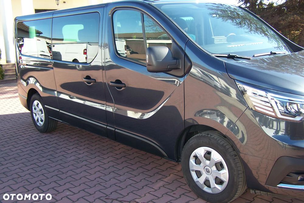 Renault Trafic 2.0 dCi - 12