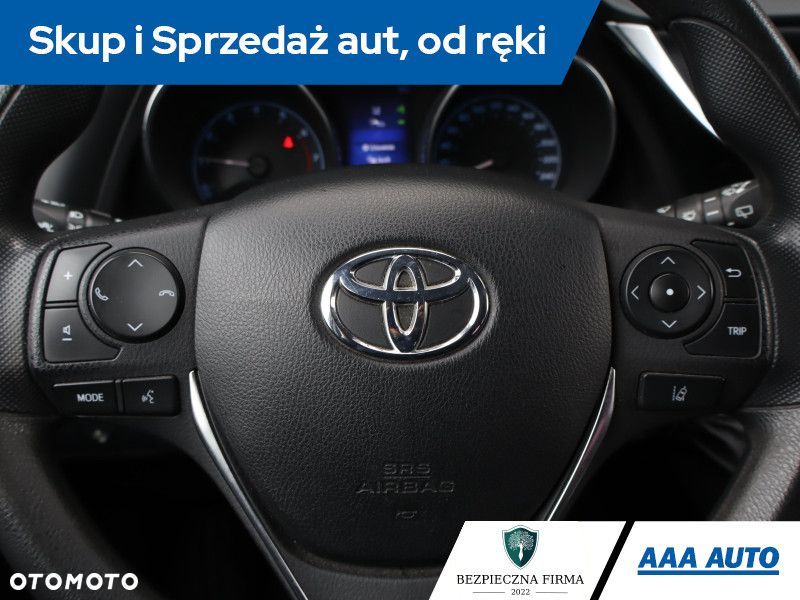 Toyota Auris - 15