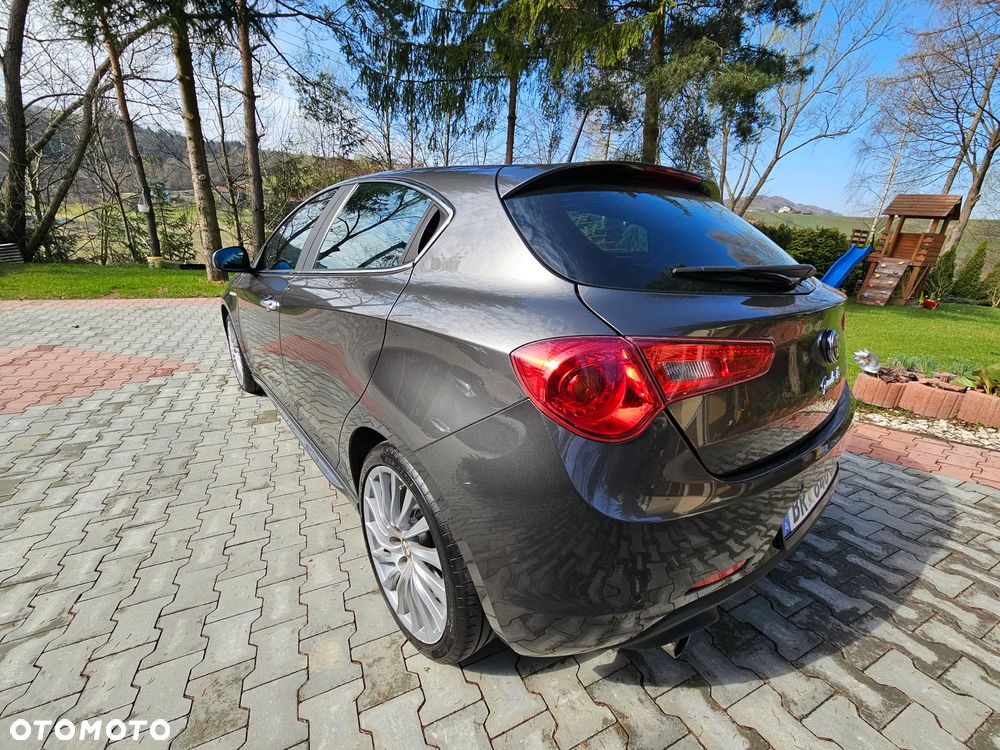 Alfa Romeo Giulietta - 12