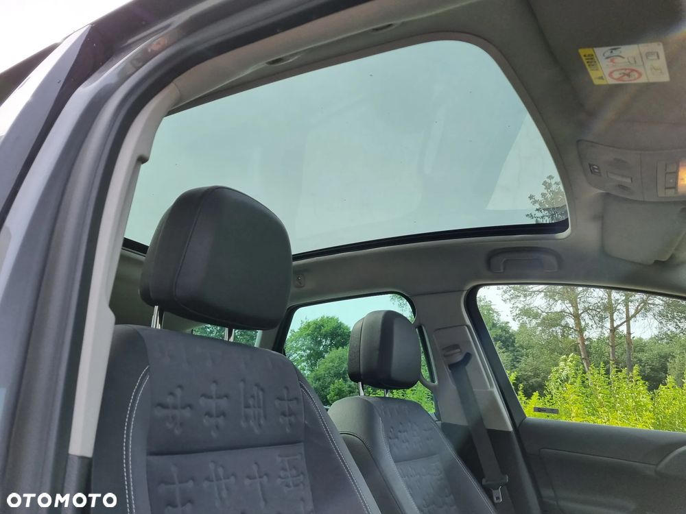 Opel Meriva 1.4 T Cosmo S&S - 17
