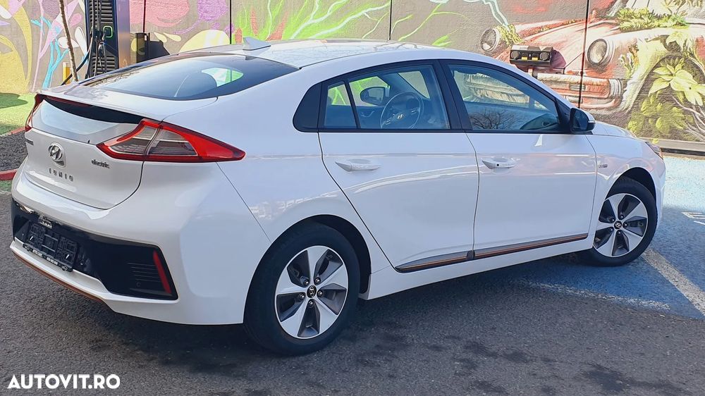 Hyundai IONIQ 120CP Exclusive - 20