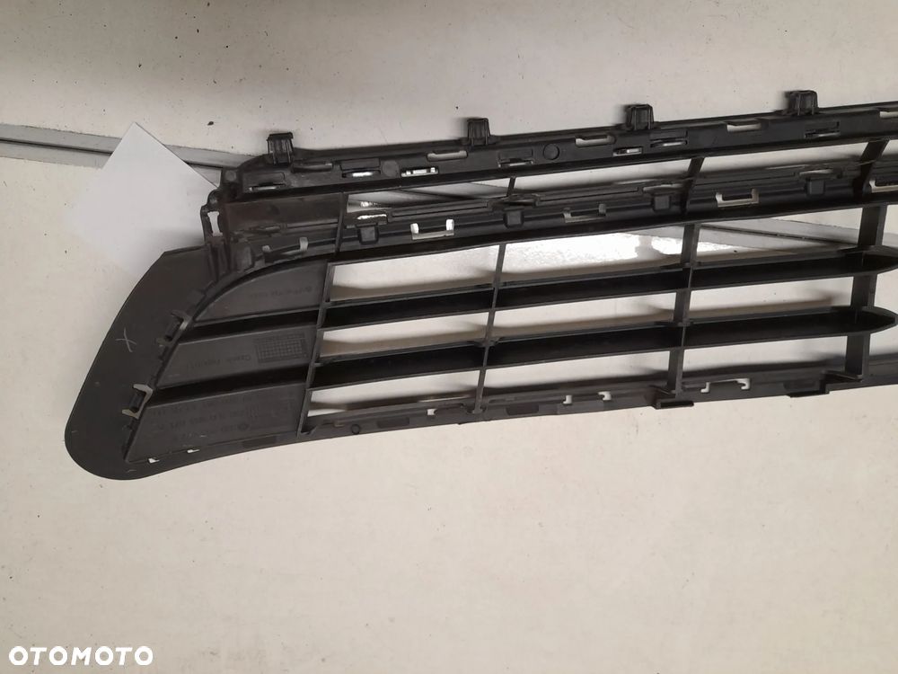 KRATKA ZDERZAKA PRZÓD PRZEDNIA ŚRODKOWA VW GOLF 7 VII 5G0853677E - 7