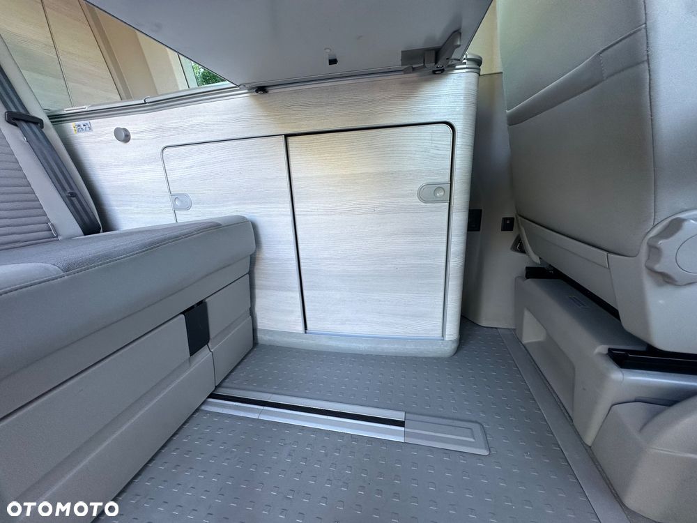 Volkswagen California - 33