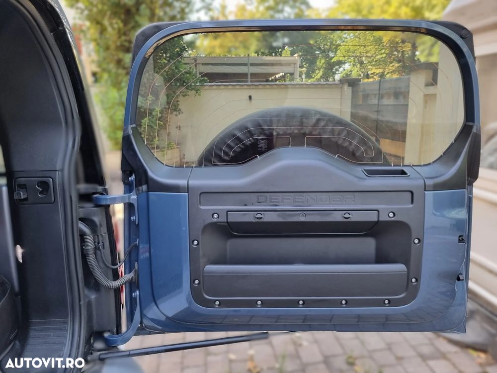 Land Rover Defender - 15
