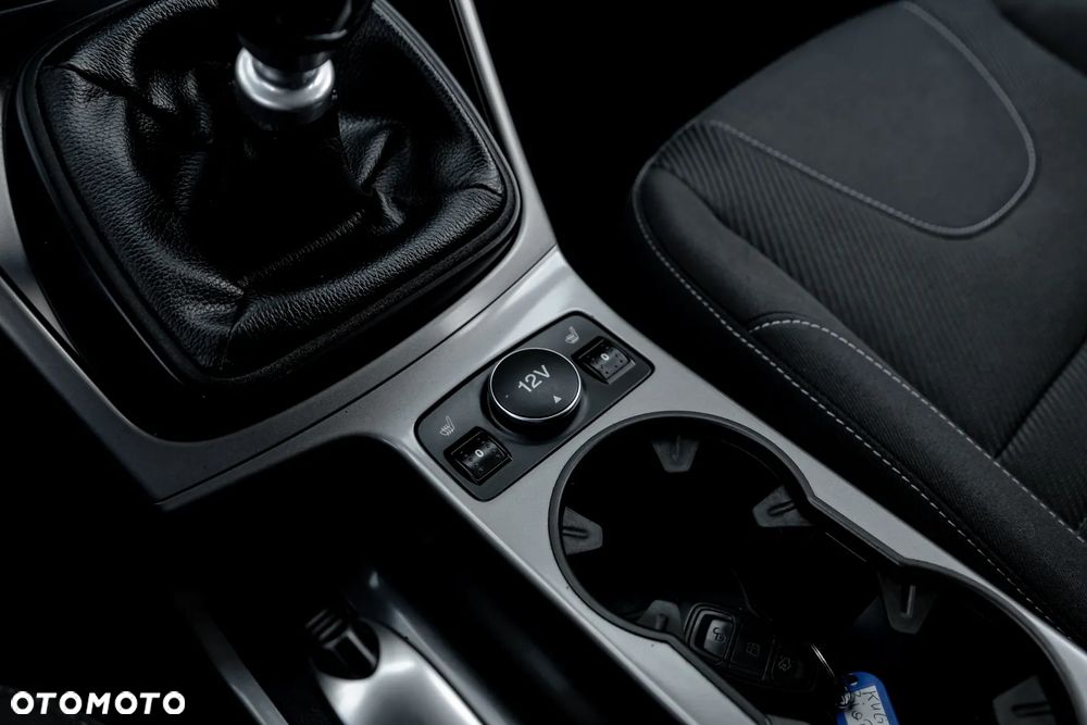 Ford Kuga 2.0 TDCi 2x4 Titanium - 20