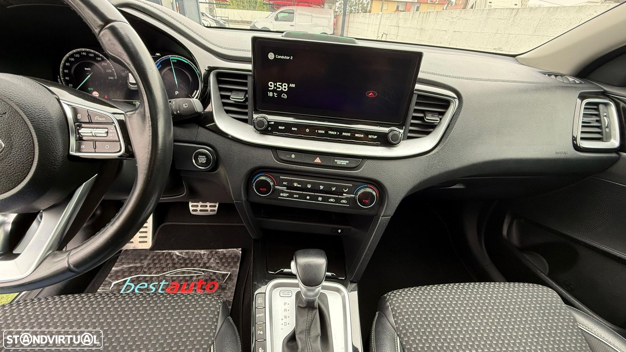 Kia XCeed 1.6 GDi PHEV Drive - 33