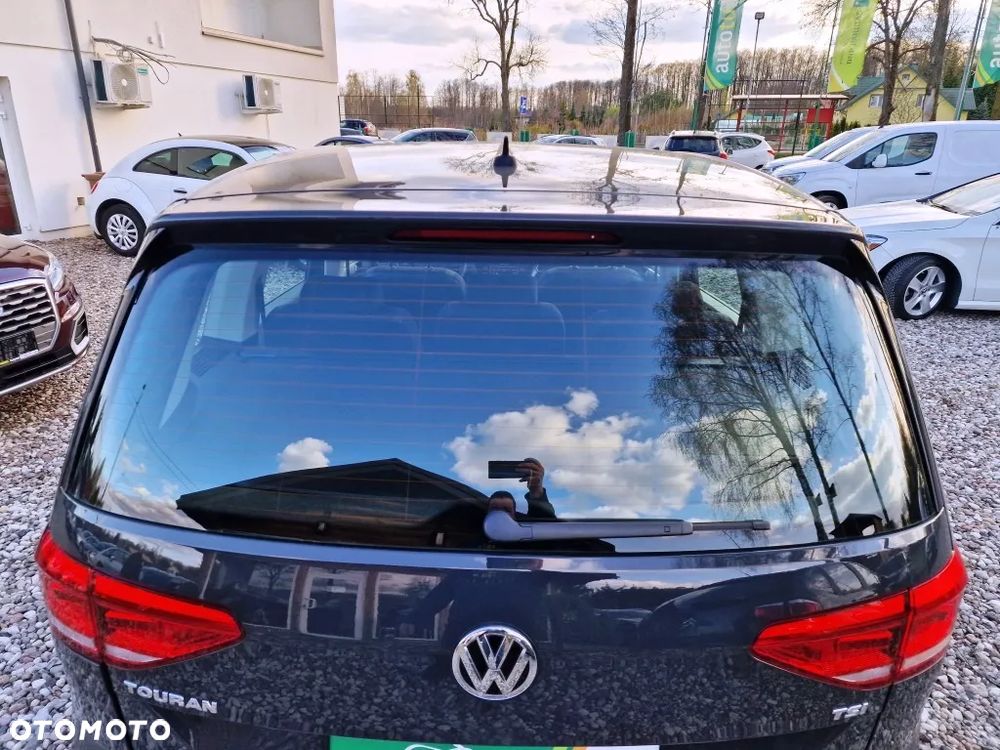 Volkswagen Touran - 27