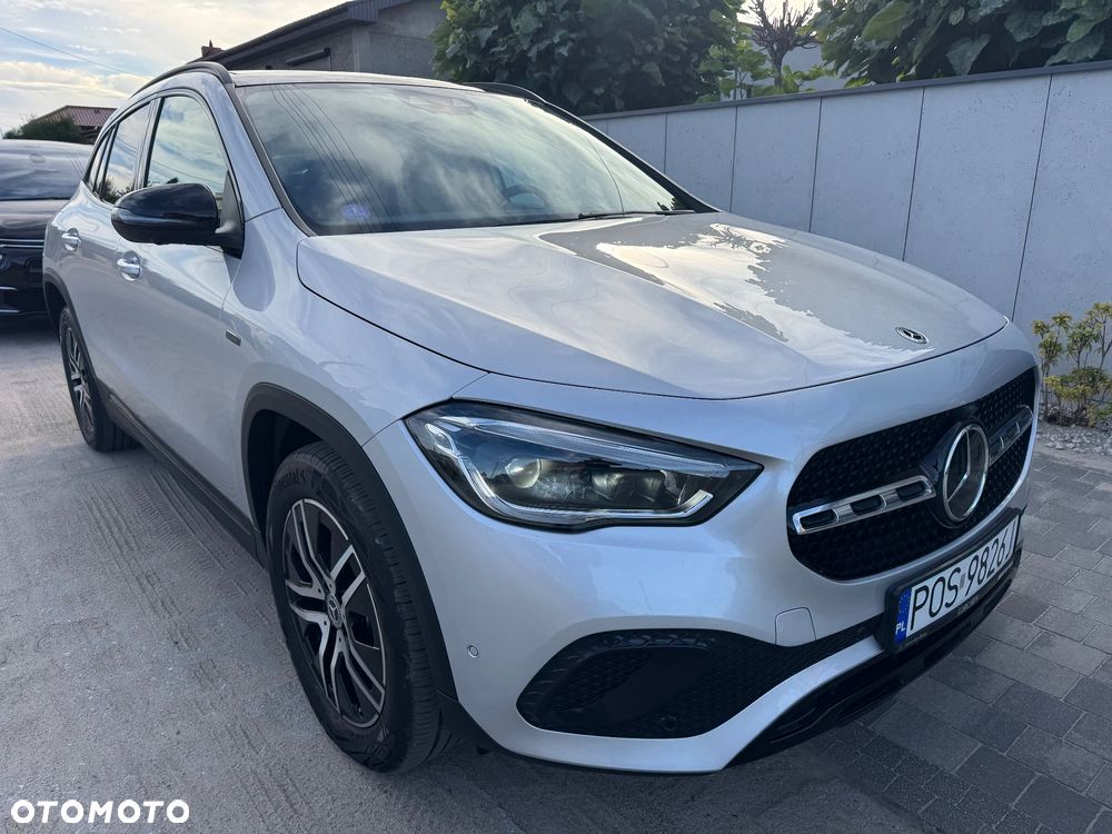 Mercedes-Benz GLA 250e AMG Line - 1