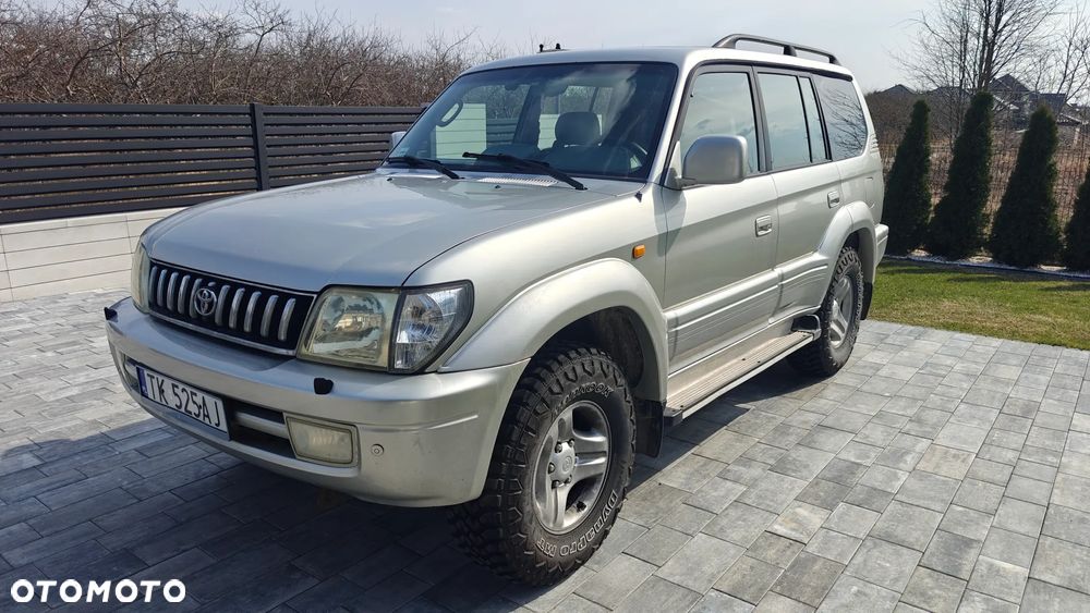Toyota Land Cruiser - 2