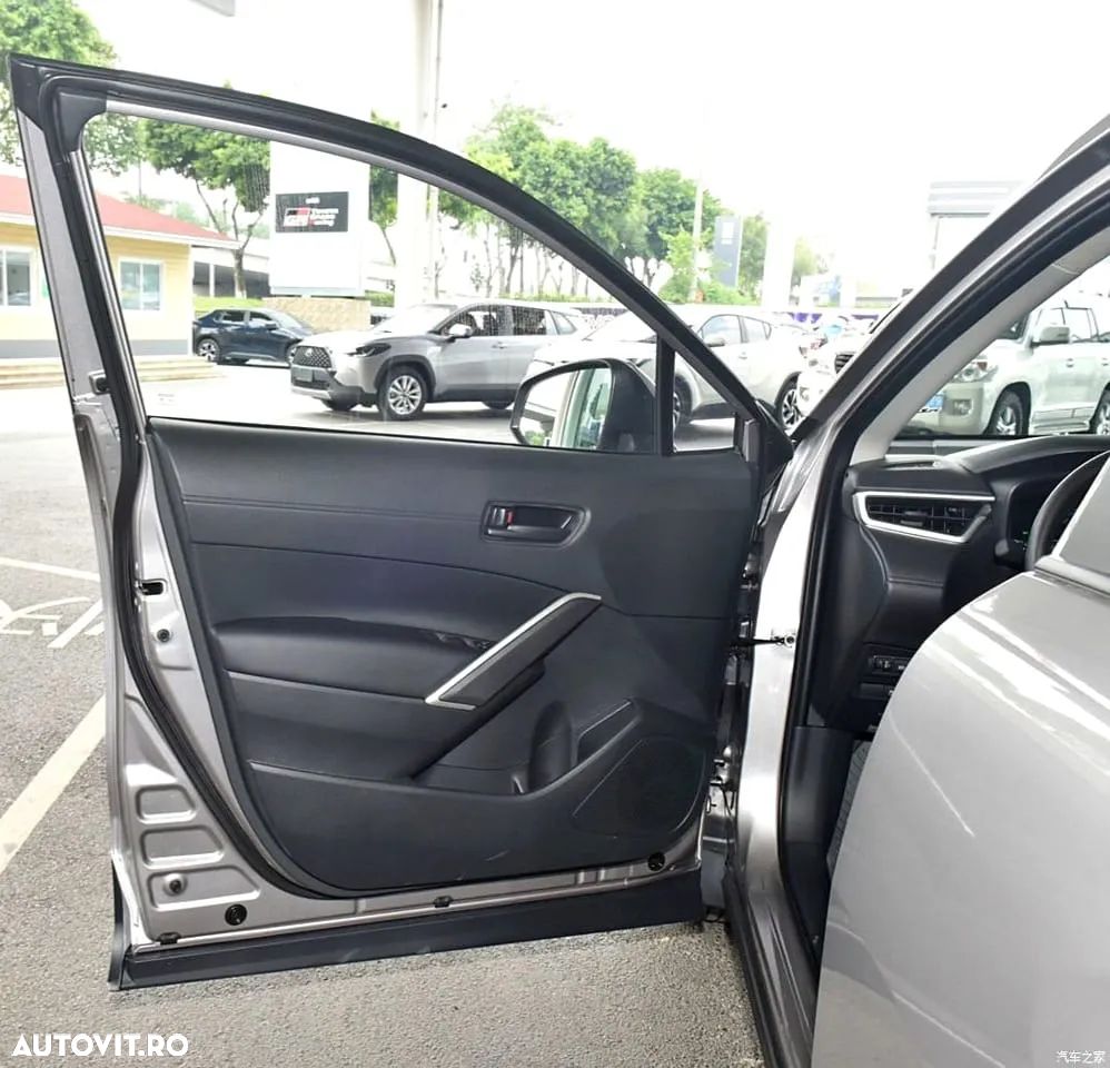 Toyota Corolla Cross - 9