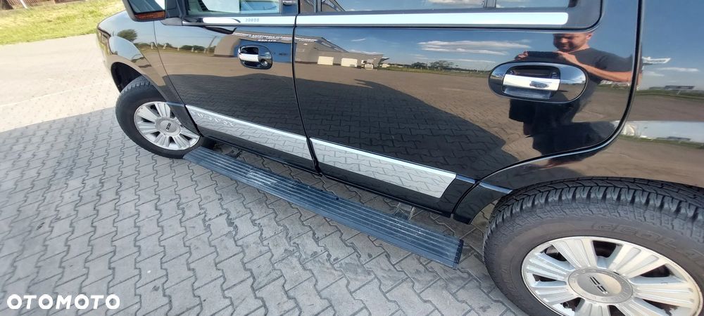 Lincoln Navigator 5.4 4x2 - 18