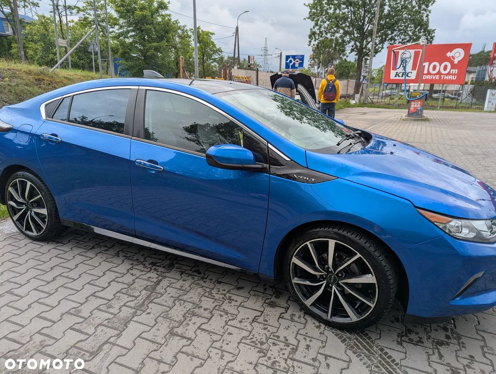Chevrolet Volt - 2