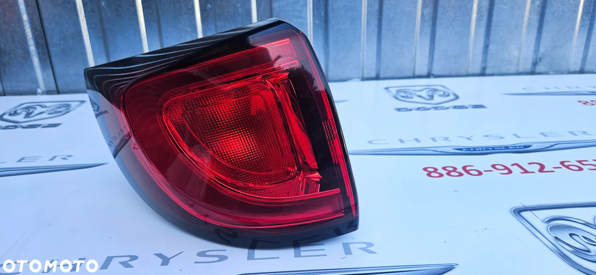 Chrysler Pacifica 2016-  Lampa tył lewy Lampa tylna lewa P68229027AB LED IDEALNA - 3
