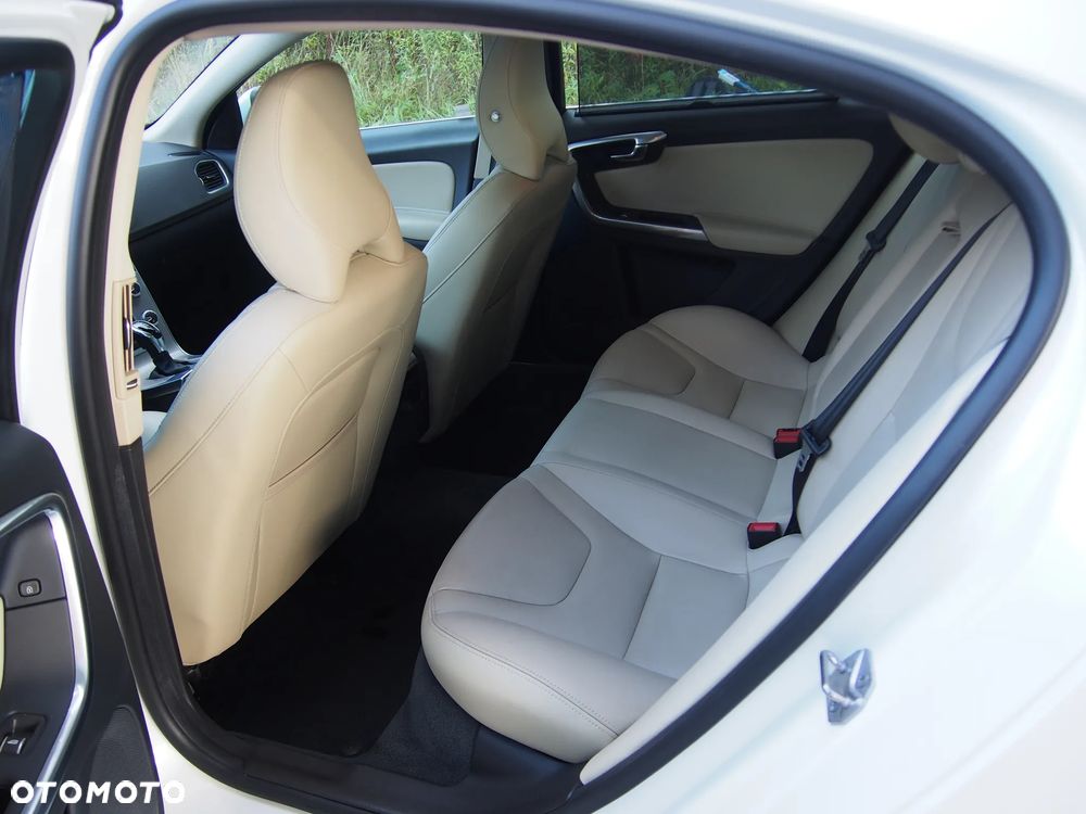 Volvo S60 - 33