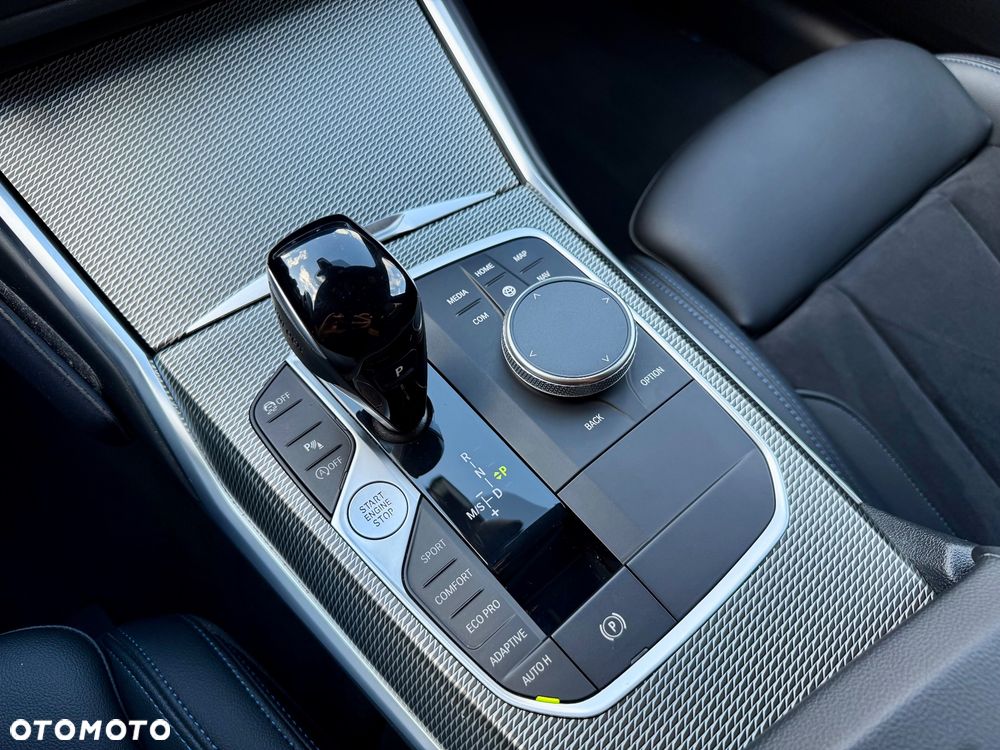 BMW Seria 3 330i M Sport sport - 19