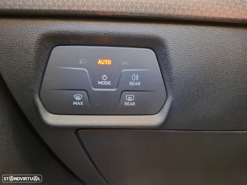 SEAT Leon ST 2.0 TDI Style DSG - 27