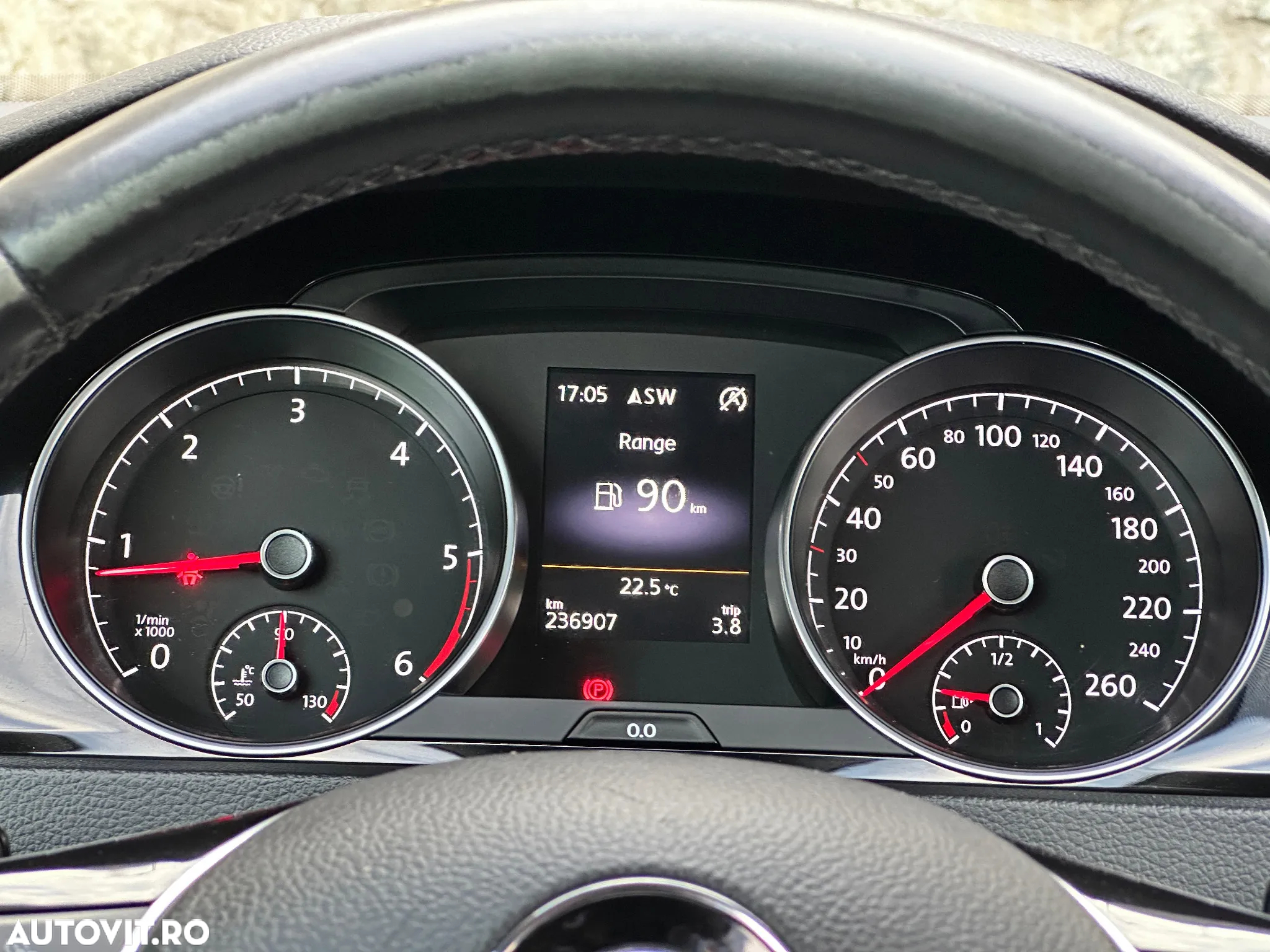 Volkswagen Golf 2.0 BlueTDI Highline - 14