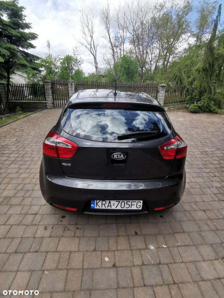 Kia Rio 1.2 Edition 7 - 11