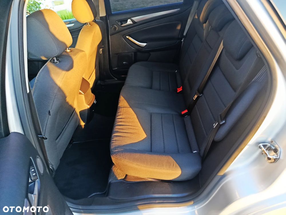 Ford Mondeo 2.0 TDCi Titanium X - 27