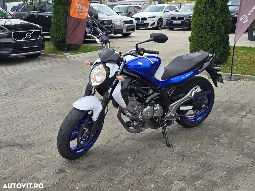 Suzuki SFV 650 Gladius - 6