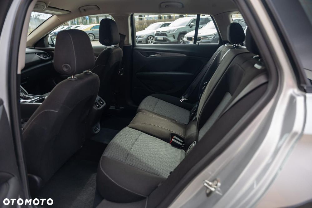 Opel Insignia - 11