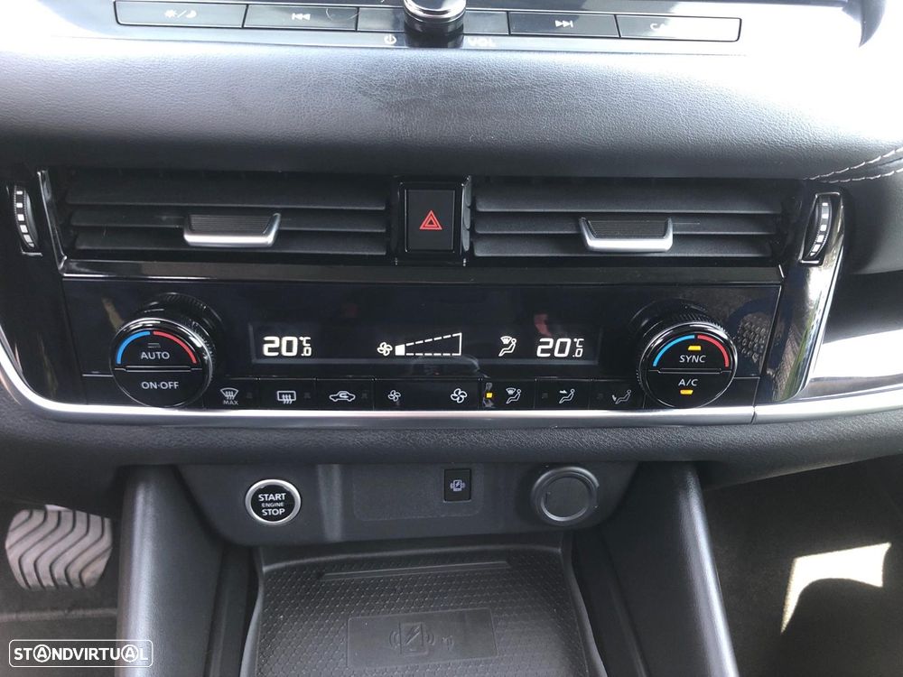 Nissan Qashqai 1.3 DIG-T N-Connecta LED Xtronic - 27