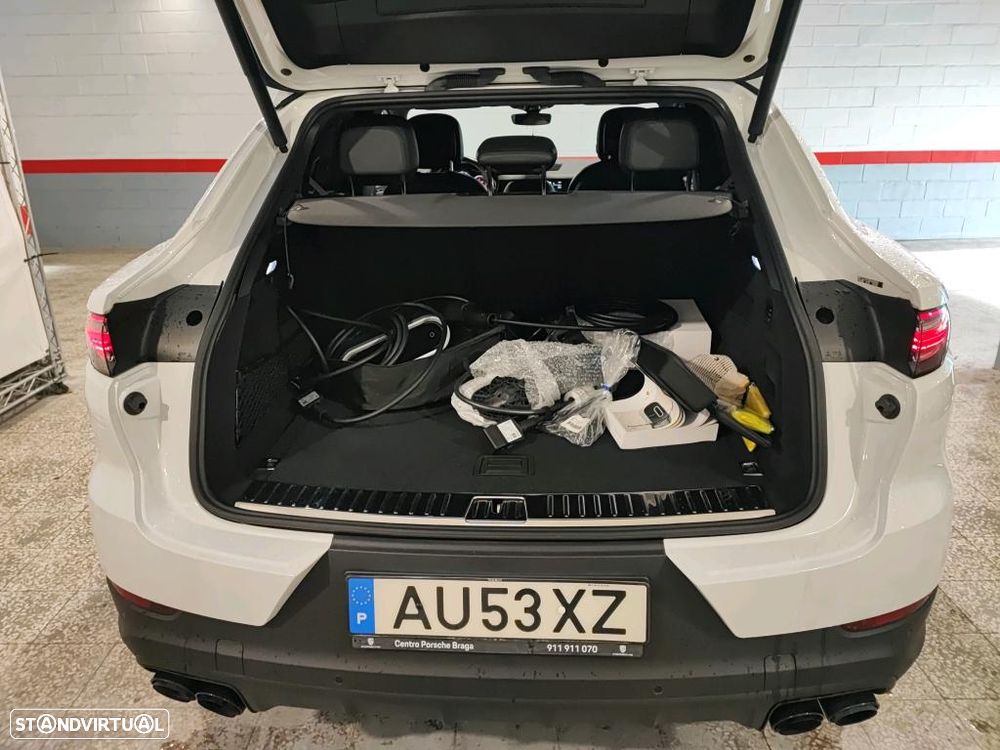 Porsche Cayenne Coupé E-Hybrid Platinum Edition - 9