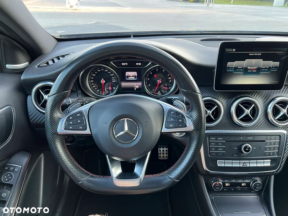 Mercedes-Benz Klasa A 250 4Matic 7G-DCT AMG Line - 12