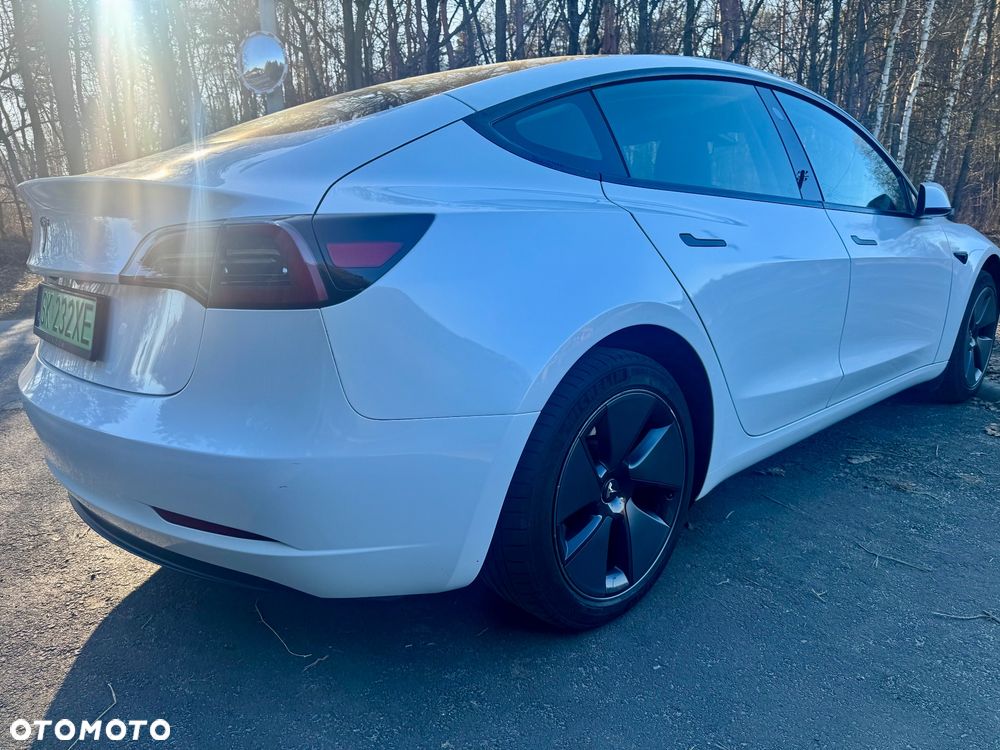 Tesla Model 3 - 18