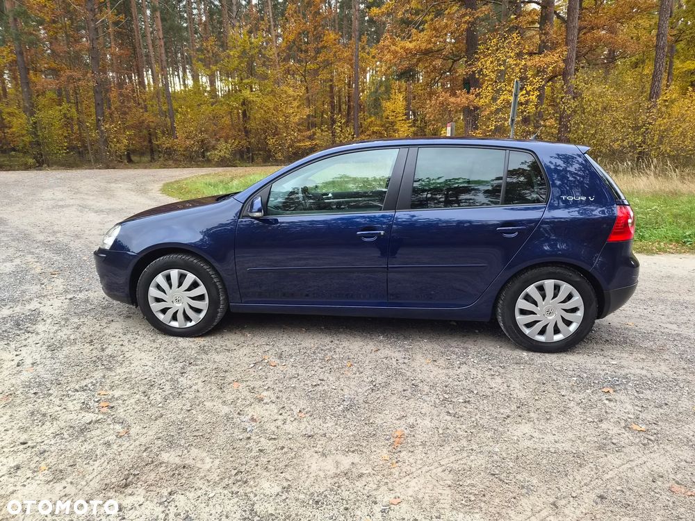 Volkswagen Golf - 5
