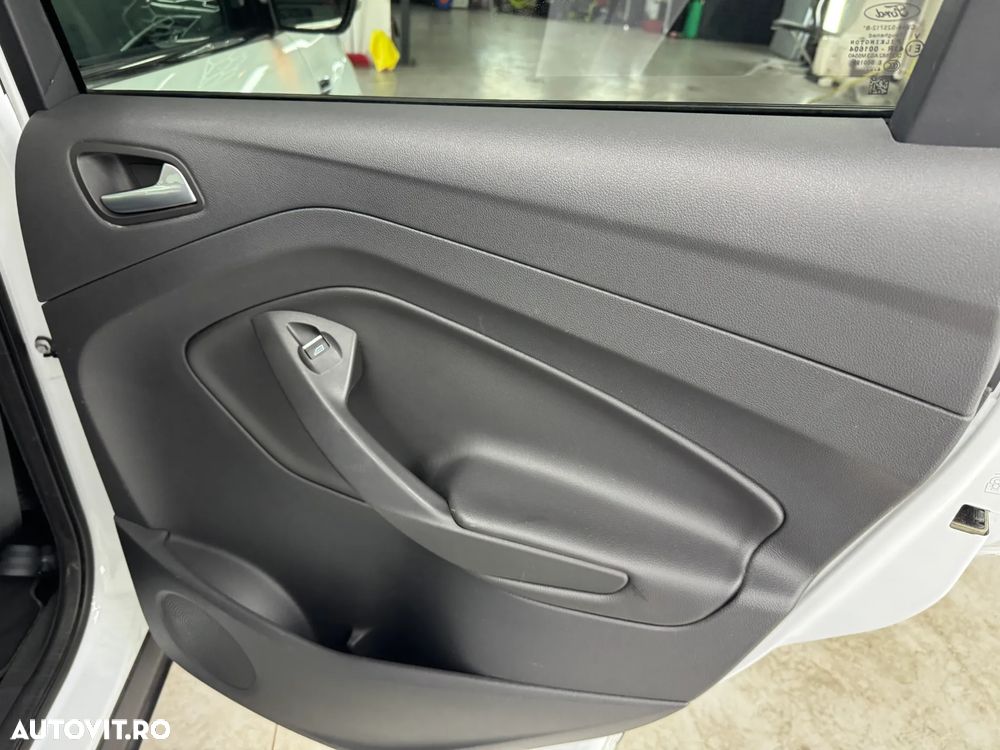 Ford Kuga 2.0 TDCi 4x4 Aut. Titanium - 19