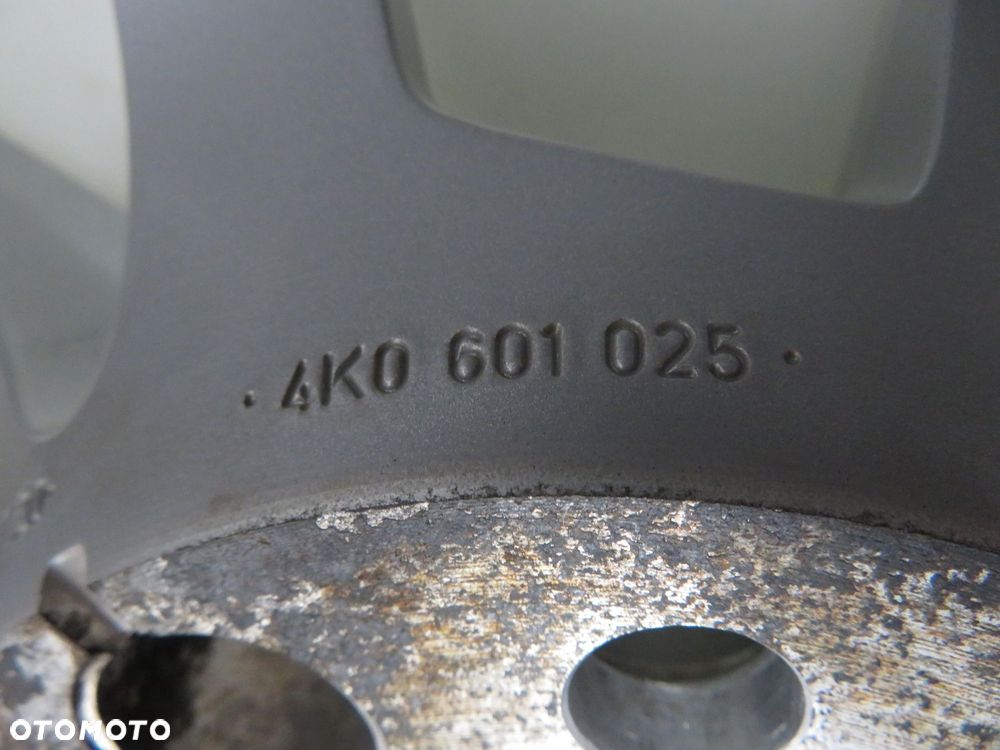 Alufelgi 17'' Audi A4 B8 B9 A6 C7 C8 5x112 ET36 7,5J 4K0601025 - 3