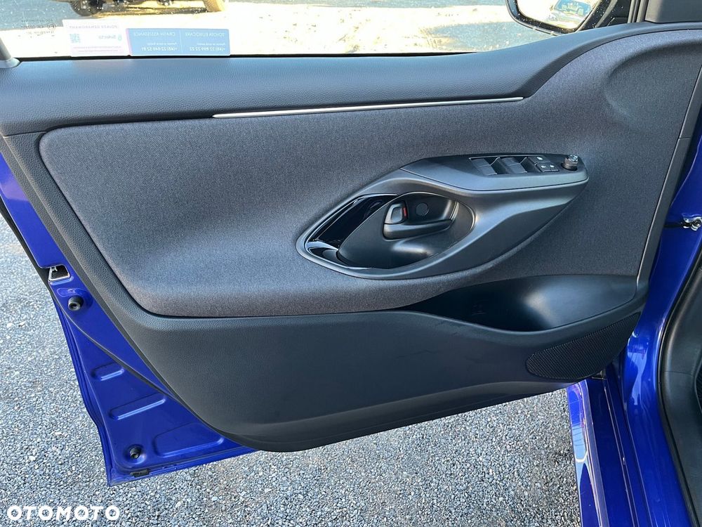 Toyota Yaris Hybrid 1.5 Style - 27